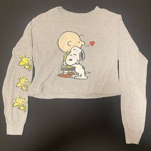 Peanuts Charlie Brown Snoopy Heart Grey Cropped Long Sleeve Junior XS